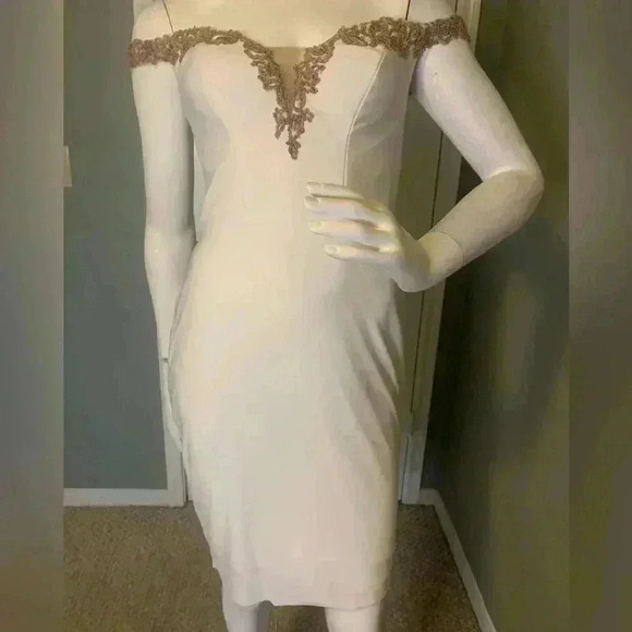 Faviana Glamour - Picture 1 of 13